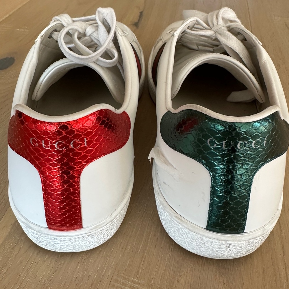 Gucci White Sneakers with Red and Green Stripes - Picture 3 of 5